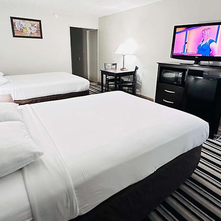 Econo Lodge Ardmore Bagian luar foto