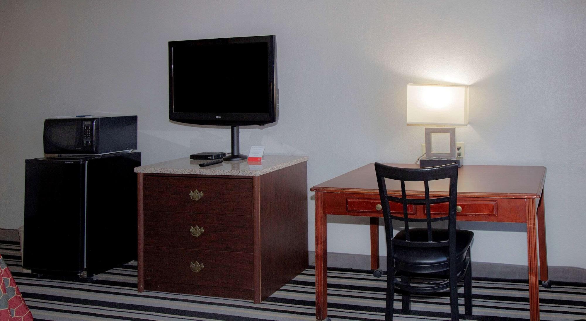 Econo Lodge Ardmore Bagian luar foto