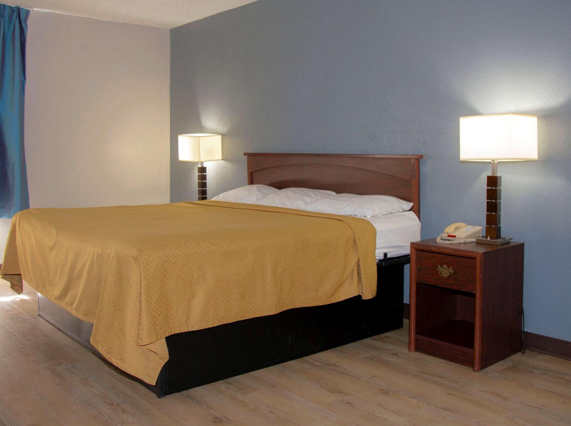 Econo Lodge Ardmore Bagian luar foto