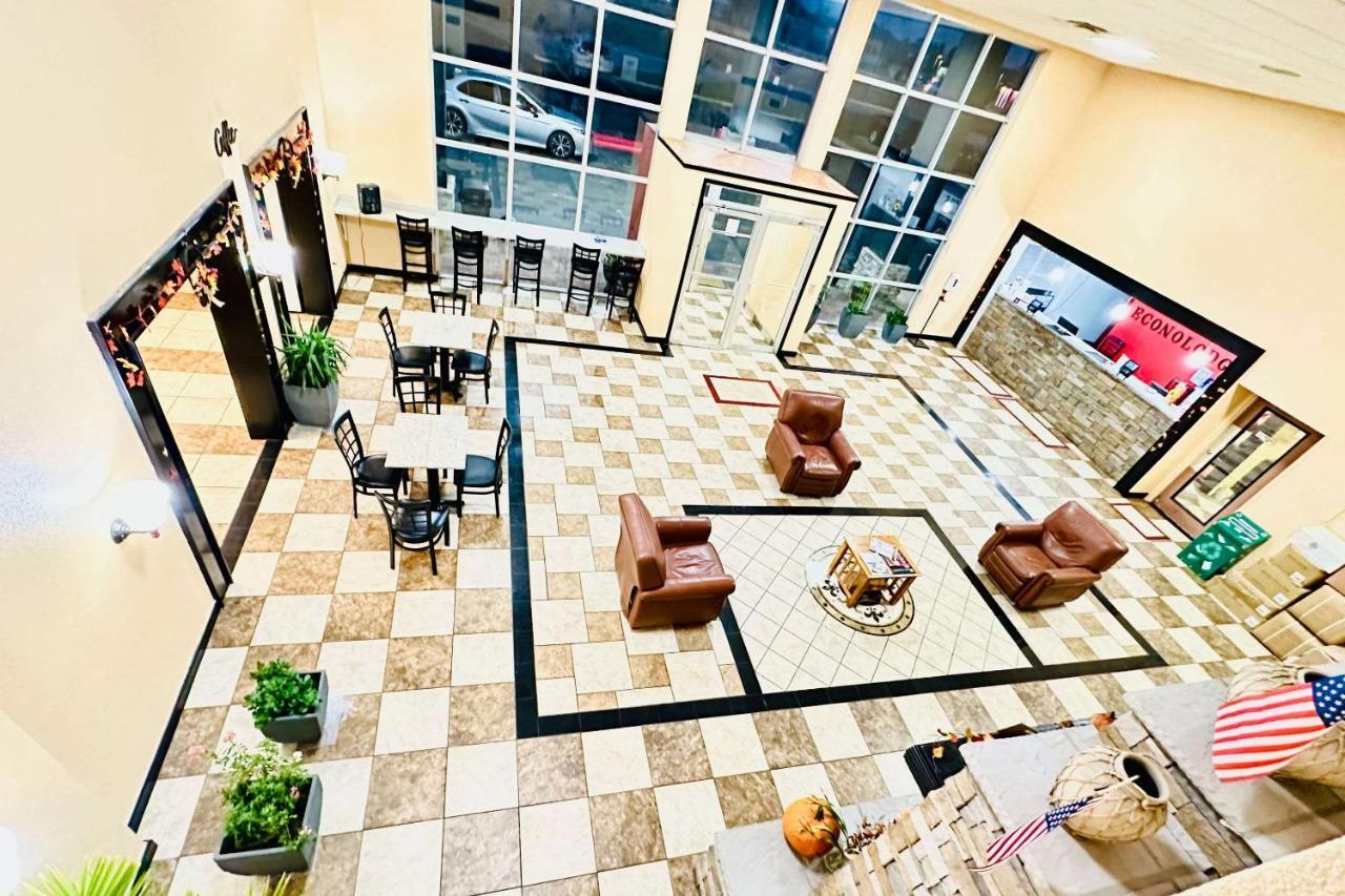 Econo Lodge Ardmore Bagian luar foto